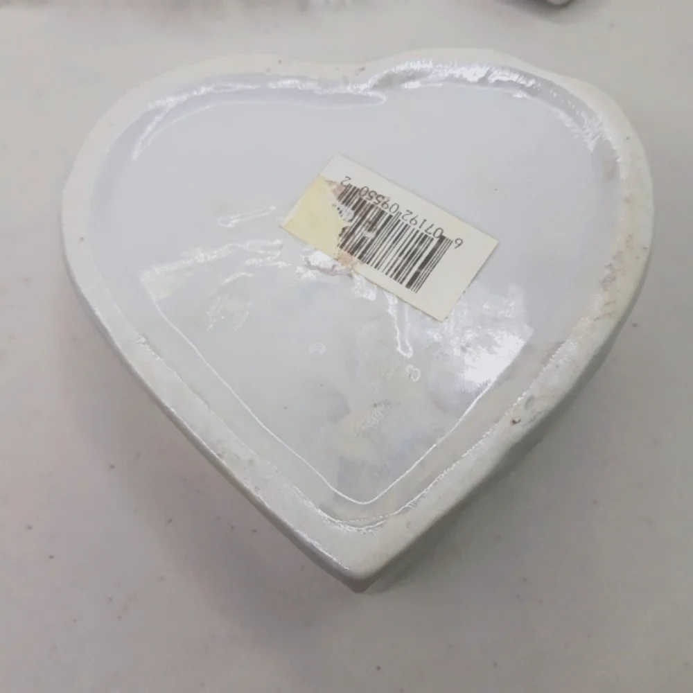 Trinket ceramic heart box & ceramic basket floral